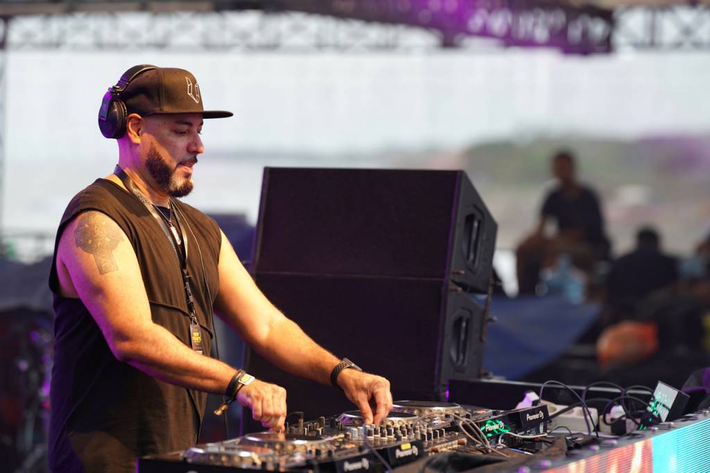DJ Roger Sanchez
