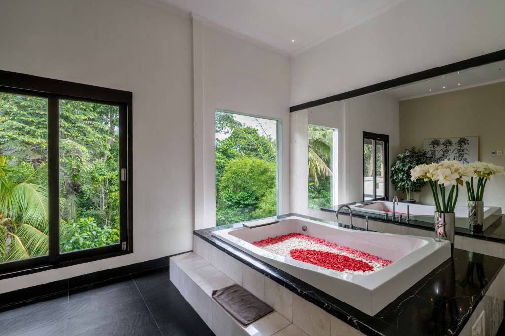 Puri Arjuna, Bali