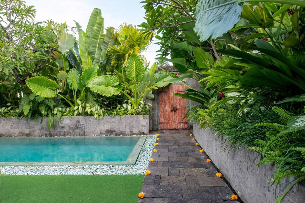 Villa Oasis, Batu Bolong
