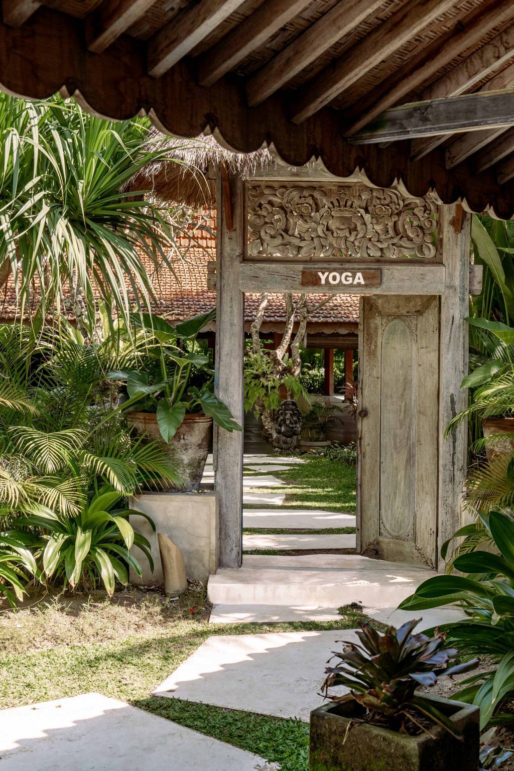 Komune Resort & Beach Club