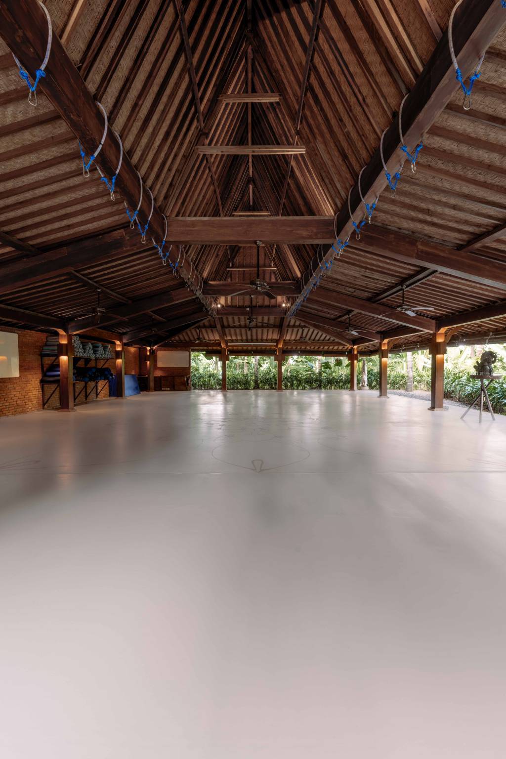 Komune Resort & Beach Club