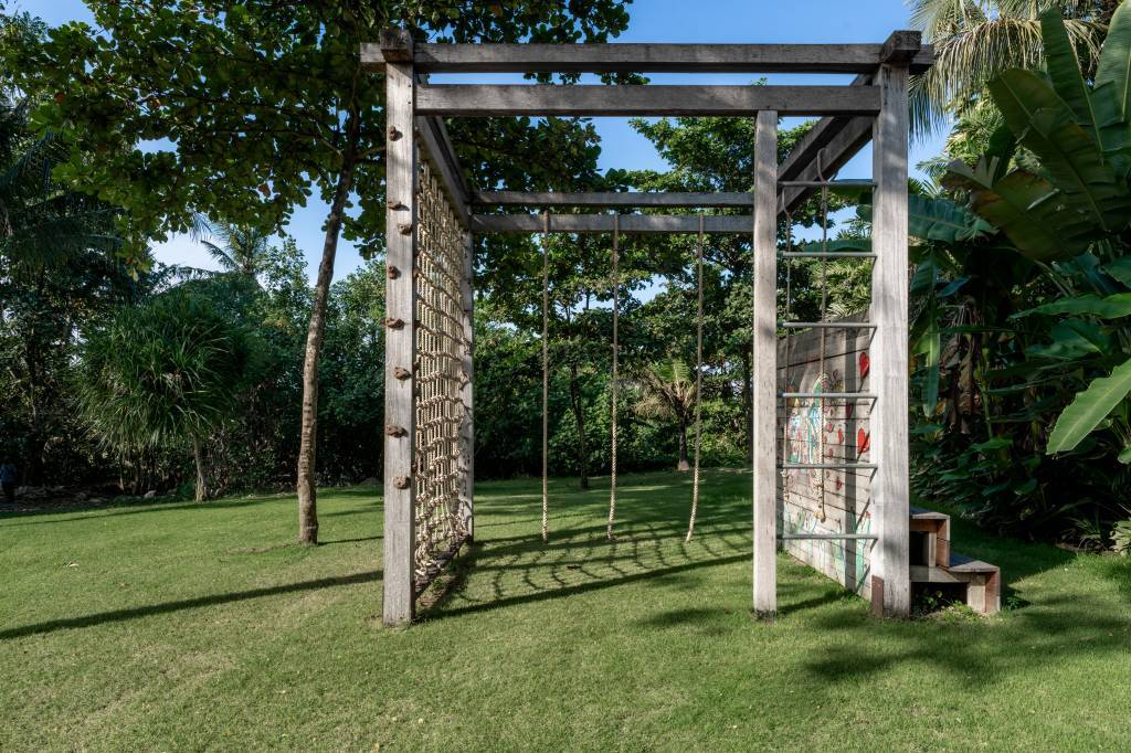 Komune Resort & Beach Club