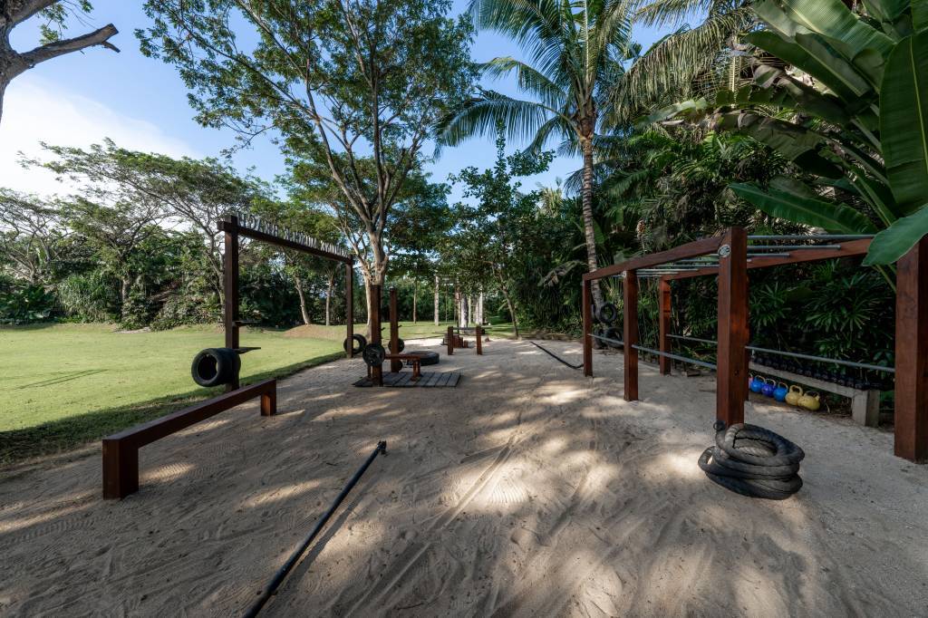 Komune Resort & Beach Club