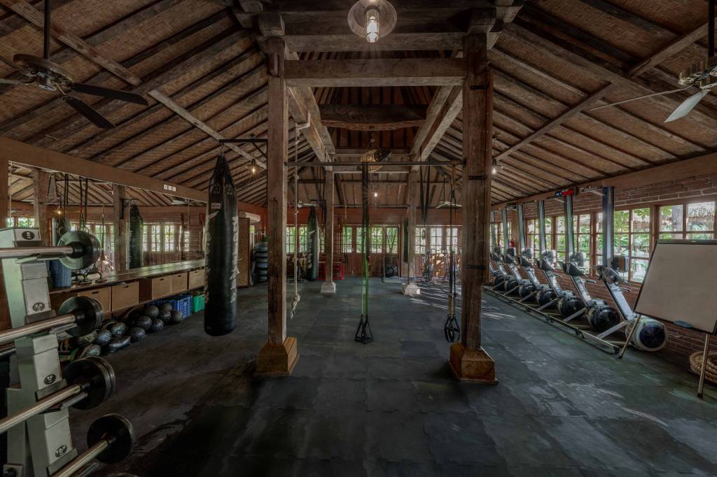 Komune Resort & Beach Club