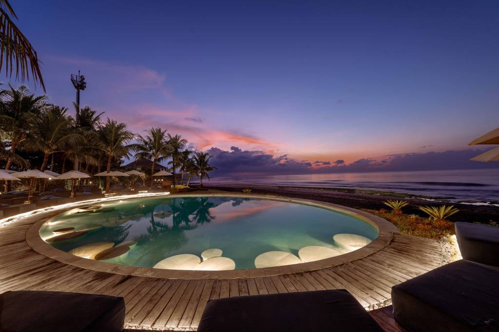 Komune Resort & Beach Club