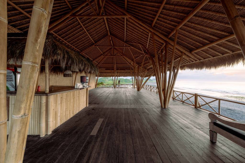 Komune Resort & Beach Club