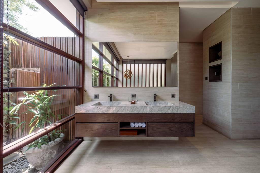 Komune Resort & Beach Club